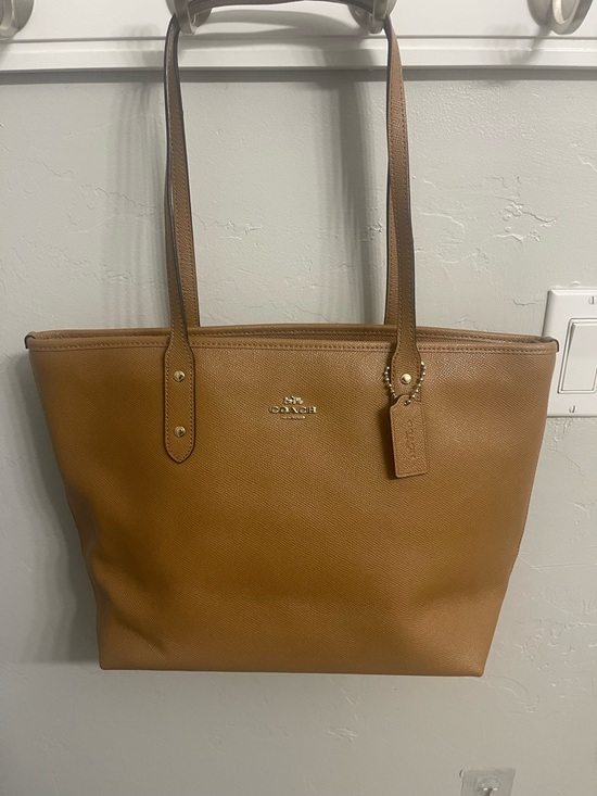 Coach Handbags - Coach Saddle city zip tote bag